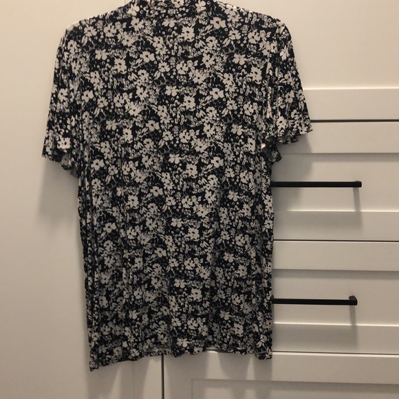 Ralph Lauren women’s top. - Picture 2 of 4